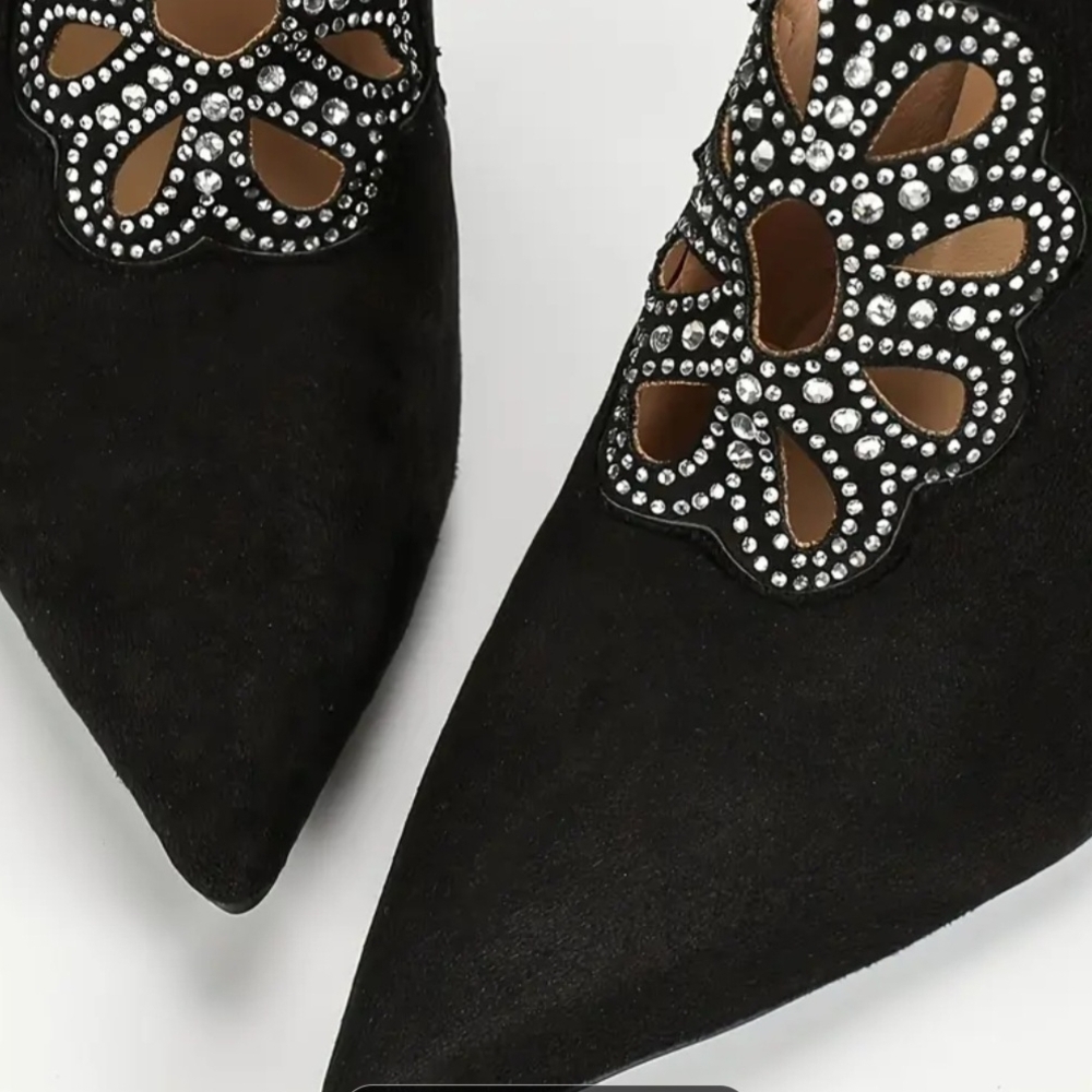 Chic Black and Silver Women's Heels - Picture 2 of 5